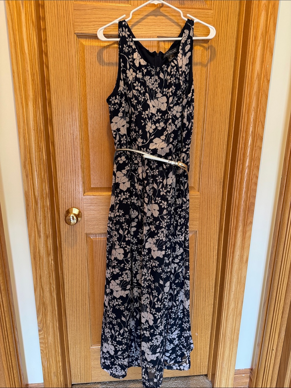 Jessica Howard Navy maxi Dress with Gray Floral Print
